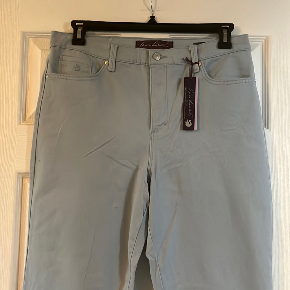 NWT Gloria Vanderbilt Amanda Jeans size 12